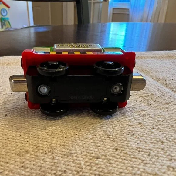 Thomas & Friends Sodor Ocean Tanker Electric Eels Train car 2004 - Picture 6 of 7